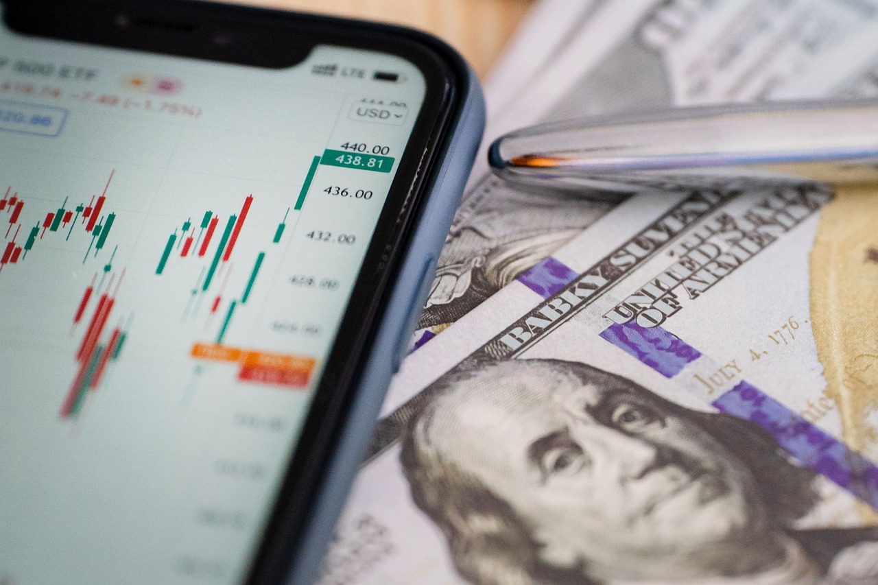 Macro Markets巨汇：全球金融市场的精准导航塔与动态分析先锋-第3张图片-Macro Global Markets巨汇